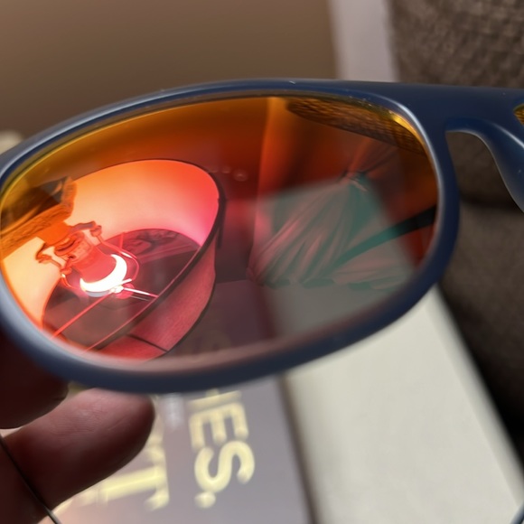 Prada Aviators with case and cloth - Picture 16 of 17